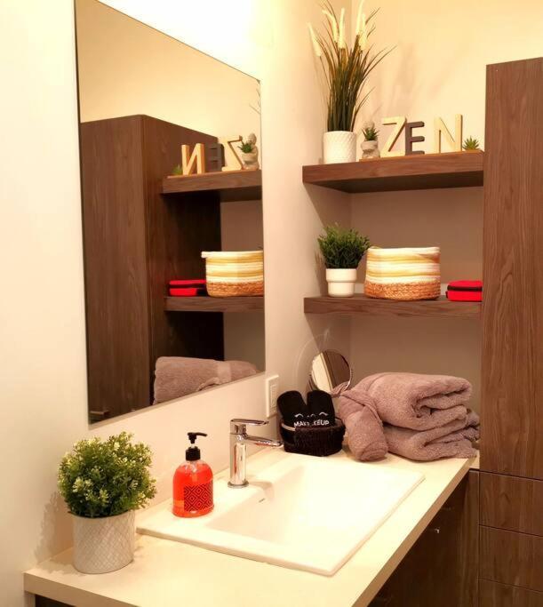 Apartamento Penthouse With Free Indoor Parking Downtown Ciudad de Quebec Exterior foto